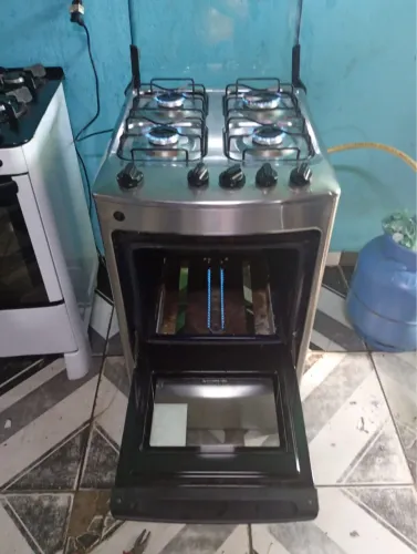 Vendo geladeira e fogão