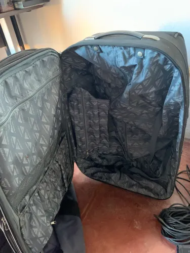 4 ( quatro) Malas viagem diverso tamanhos