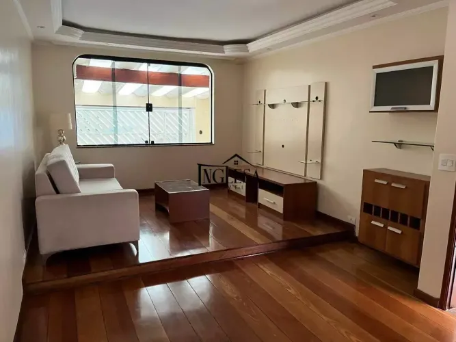 Sobrado com 3 Quartos para alugar | 2 Vagas, Espaço Gourmet e Edícula | Valparaíso em Sant
