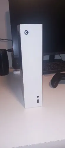 XBOX SERIES S 512GB (DUAS MANETES E CONTA DIGITAL COM VÁRIOS JOGOS)