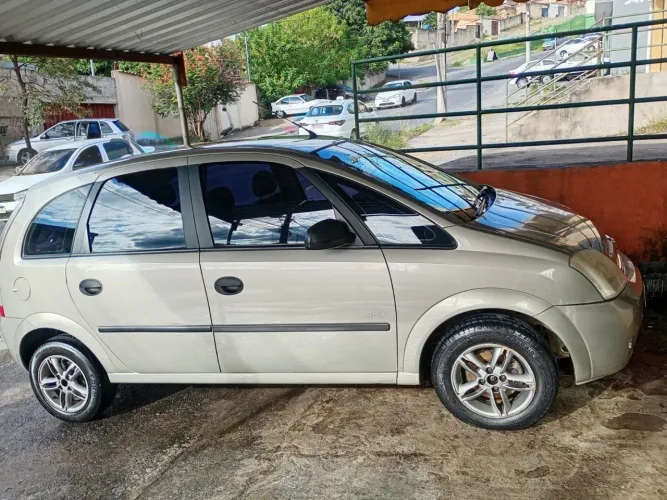 Chevrolet Meriva JOY 1.4 MPFI 8V Econoflex 5P 2011