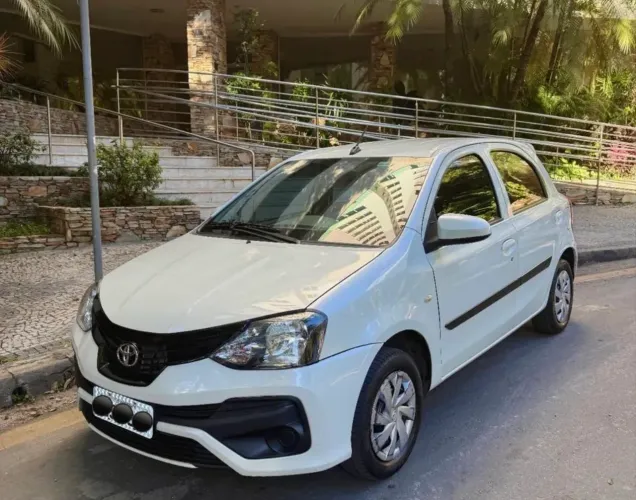 Alugo semanal ETIOS 1.3 COMPLETO econômico