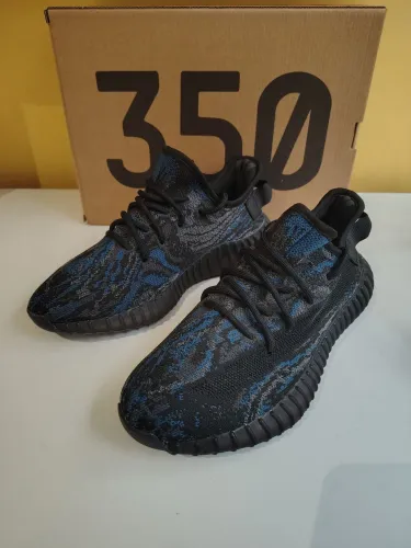 Tênis yeezy boost 350 v2