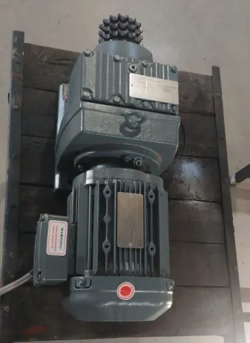 MOTOREDUTOR  SEW 1,5KW - 1430RPM - DRE90L4