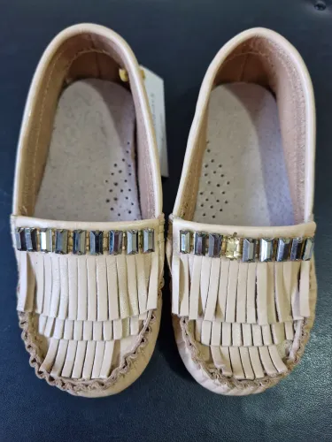 R$ 25 | Mocassim | Sapato | Creme | Tamanho 22 | Menina | Couro Legítimo | Novo