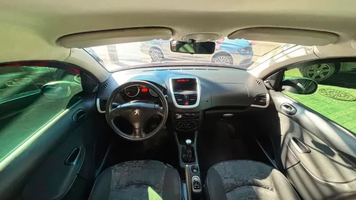 Peugeot 207 XR 1.4 Flex 8V 5P 2011