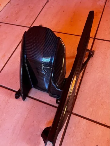 Pára-lama traseiro carbono S1000rr