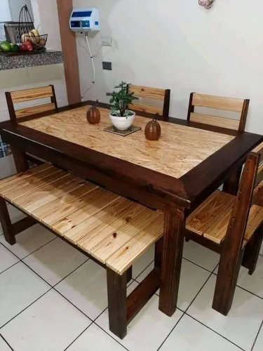 Móveis de madeira