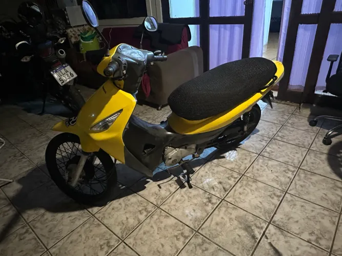 Biz 125 2008 em dia transfere 