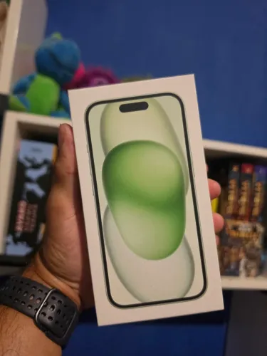 iPhone 15 128GB Lacrado R$ 3.750,00