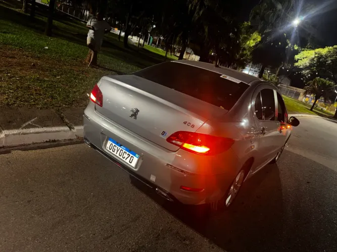 Peugeot 408 Sedan Allure 2.0 Flex 16V 4P Aut. 2012