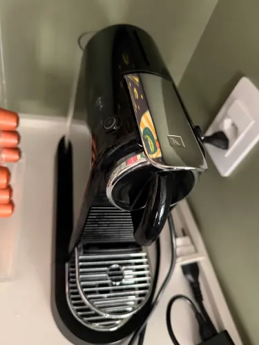 Nespresso CitiZ Preta 110V