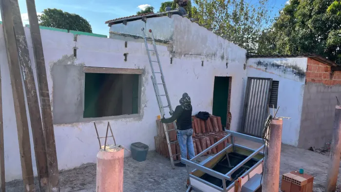 Vendo lote em Miracema com construção