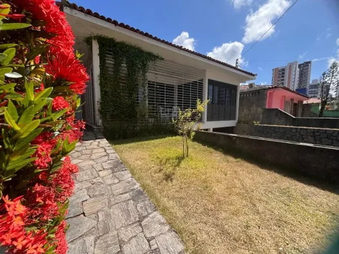 Linda Casa em Tambauzinho com 4 quartos