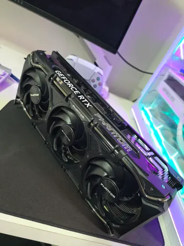 RTX 4090 gainward phantom