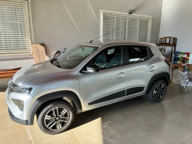 Renault Kwid Intense 1.0 Flex 12V 5P Mec. 2023