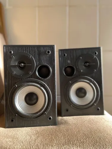 Monitor de Audio Edifier R1000T4