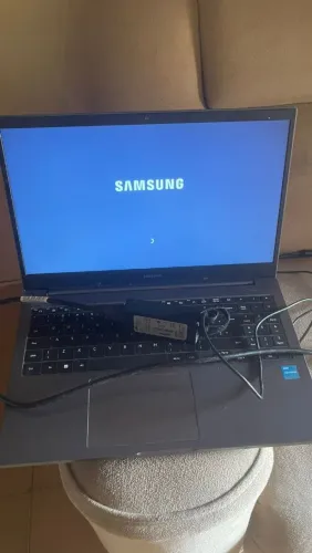 Notebook Samsung book Intel Celeron 4Gb 256Gb SSD+15,6" full Hd Windows 11,