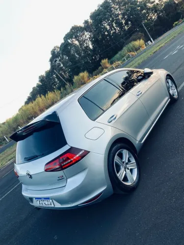 Volkswagen Golf Highline 1.4 TSI 140cv Aut. 2015