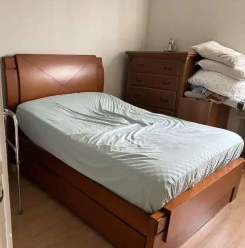 cama casal padrão com 4 gavetas