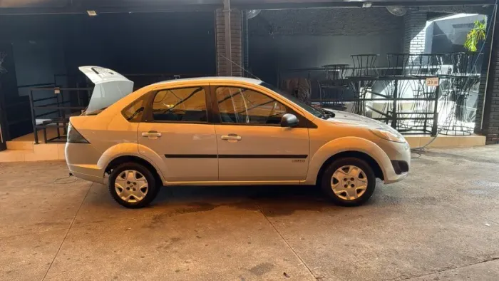 Ford Fiesta Sed. 1.6 8V Flex 4P 2013