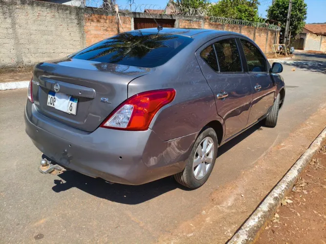 Nissan Versa SL 1.6 16V Flex Fuel 4P Mec. 2013