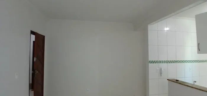 Apartamento 2 qtos, 1 suite, 1 vaga coberta, 1 lance de escada, em Riviera Fluminense, Mac