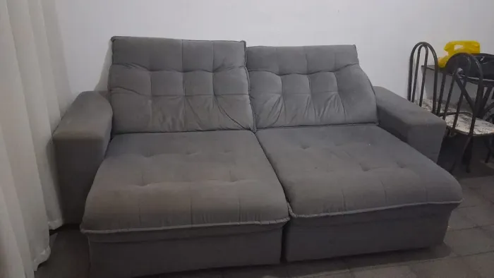 Sofá 4 lugares usado