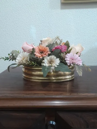 Cachepot oval em latão 