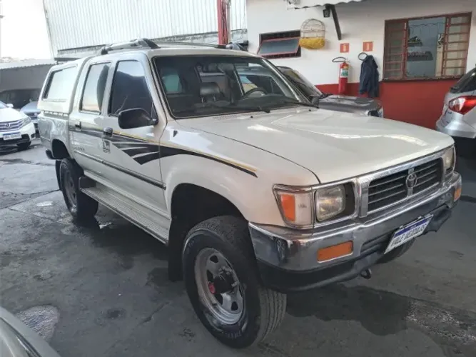 Toyota Hilux CD 4X4 2.8 Diesel Mec. 1995