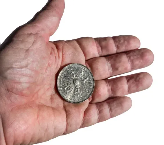 Moeda comemorativa de 25 New Pence da Inglaterra - FC. Ano 1980. Veja descrição