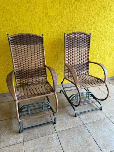 Cadeira de balanço duas por 400
