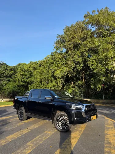 Toyota Hilux CD SRX 4X4 2.8 TDI 16V Diesel Aut. 2025