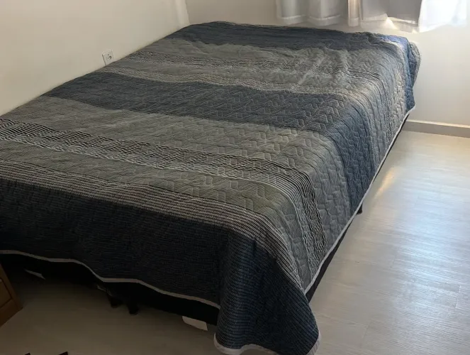 Cama Queen + colchão