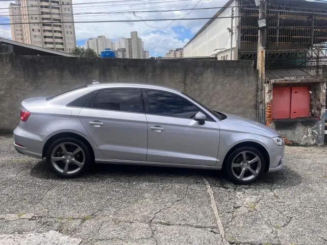 Audi A3 Sedan 1.4 TFSI Flex Tiptronic 4P 2017