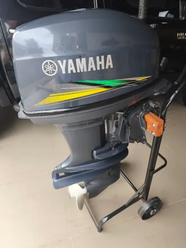 Motor de Popa 40 HP Yamaha Partida Manual ano 2015