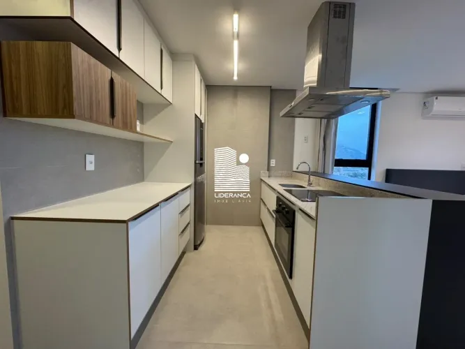 Studio mobiliado a 200 metros da UFSC
