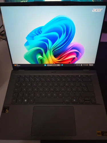 Notebook Acer Swift AI 14 - Snapdragon X Elite - SSD 512 GB - 32GB DDR5