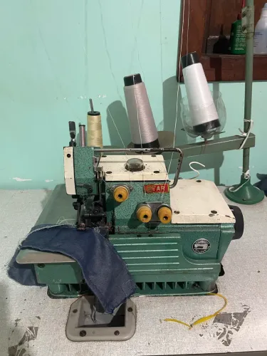 Maquina de costura overloque