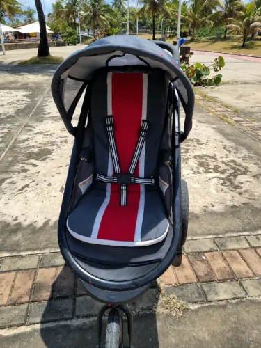 Carrinho de Bebê Importado