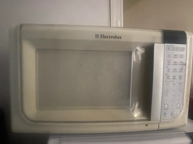 Vendo microondas Eletrolux
