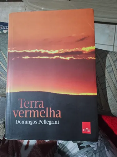Livro Terra Vermelha