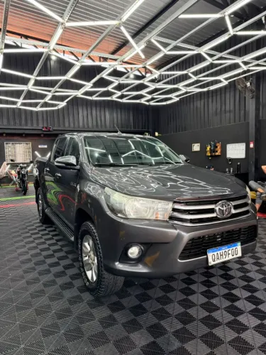 Toyota Hilux CD SRV 4X4 2.8 TDI Diesel Aut. 2017