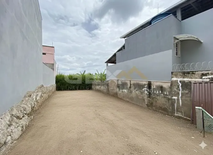 Terreno à Venda no Bairro Santa Clara em Divinópolis MG.