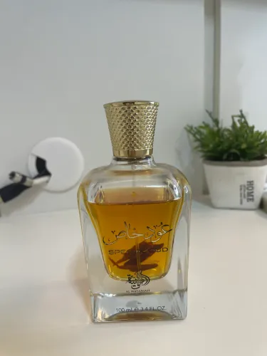Al Wataniah Special Oud, um Eau de Parfum de 100ml.