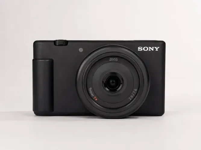 Câmera Fotográfica Sony Zv-1f Ideal Para Vlogs Preta
