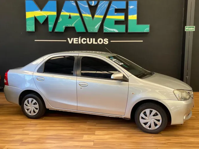 Toyota Etios XLS Sedan 1.5 Flex 16V 4P Mec. 2017