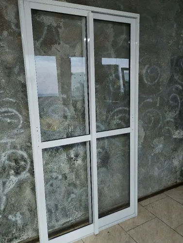 Porta vidro alumínio fechamento tamanho 1.17 largura por 2.27 altura