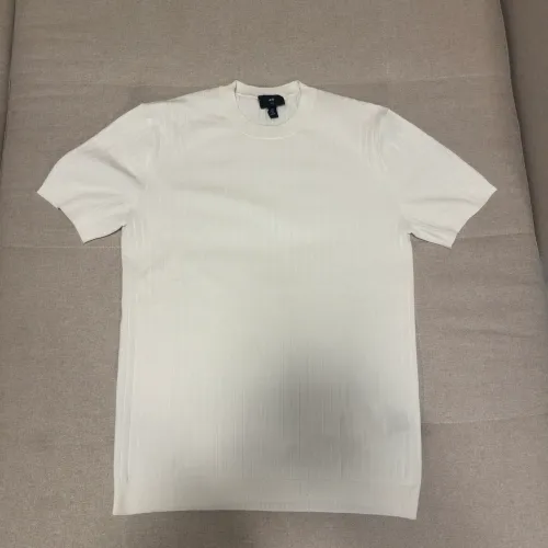 Camiseta canelada branca H&M P Nova + Calça Jeans Preta Brinde