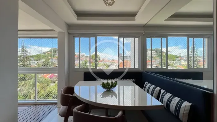 Apartamento com Vista Mar em Coqueiros 2 Quartos, Mobiliado e Pronto para Morar!